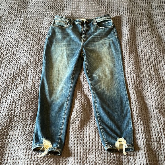 Willow & Root Ultra High Rise Mom Jean. Size 32. In like new condition! - Picture 1 of 7